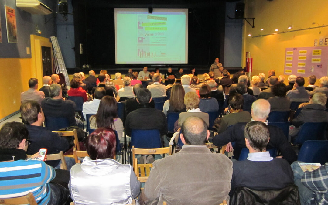 Èxit de la 1a trobada de presidents de comunitats de veïns d’Olot
