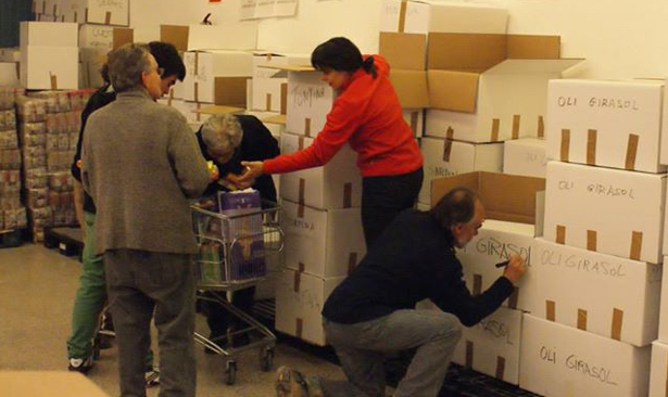 Els treballadors i l’empresa RoyalVerd fa una donació al Centre de Distribució d’Aliments