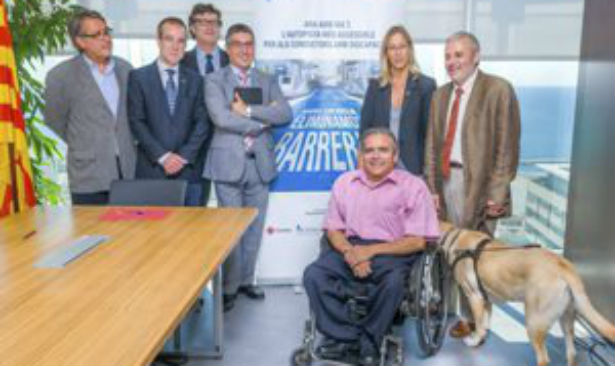 Abertis i el Departament de Benestar Social i Família amplien la iniciativa per lliurar dispositius VIA-T a conductors amb discapacitat