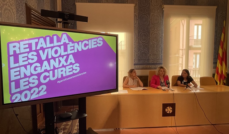TERCERA EDICIÓ DE LA CAMPANYA CONTRA LES VIOLÈNCIES DE GÈNERE A LA GARROTXA “RETALLA LES VIOLÈNCIES, ENGANXA LES CURES”