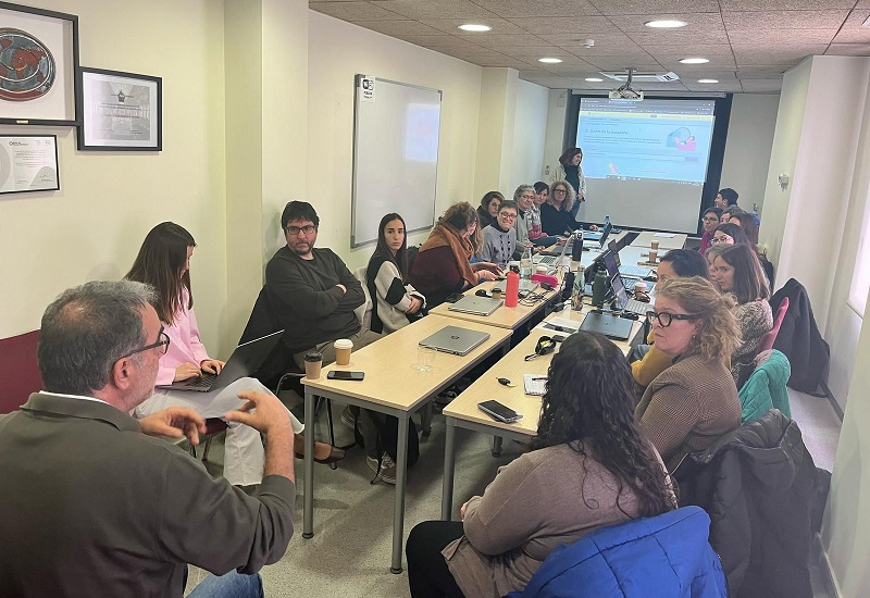 Formació sobre l’wSocial, una eina per a la intervenció dels serveis socials amb ajuda d’intel·ligència artificial